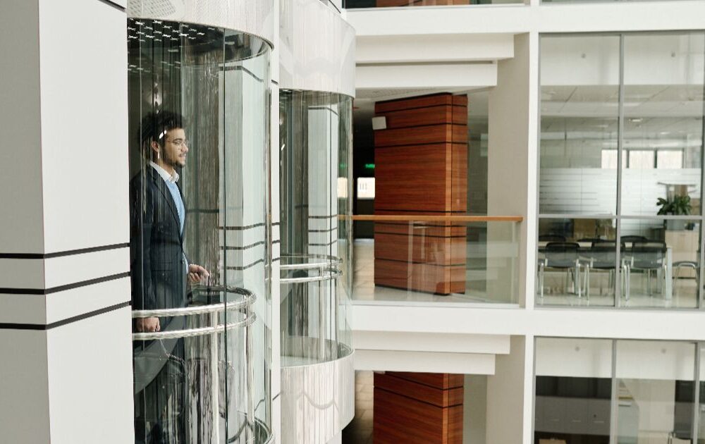 What Is a Hydraulic Elevator?